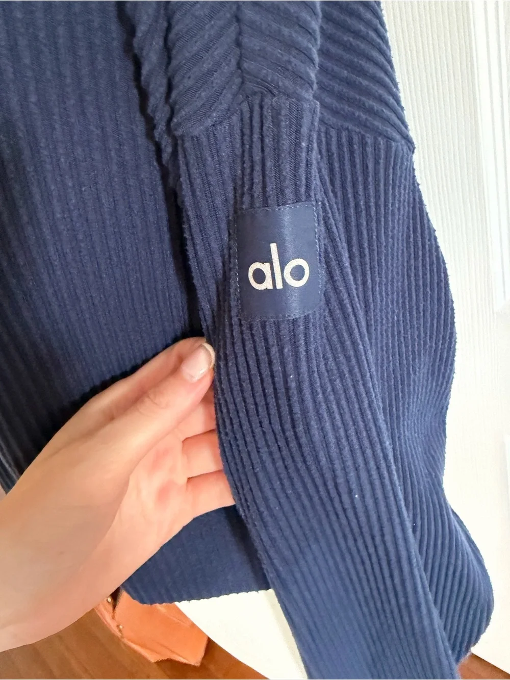 Alo Yoga Muse Hoodie Cropped Ribbed Size Small